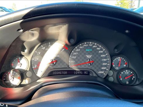 Used 2004 Chevrolet Corvette Z06 w/ Z06 Preferred Equipment Group image 21