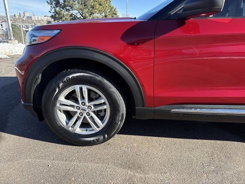 Certified 2022 Ford Explorer XLT w/ Equipment Group 202A image 32