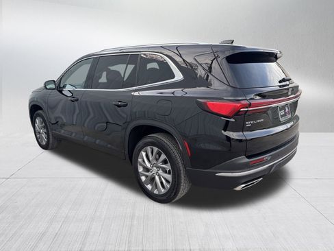 Used 2025 Buick Enclave Preferred image 8
