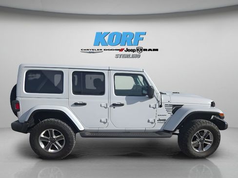 Used 2020 Jeep Wrangler Unlimited Sahara image 9