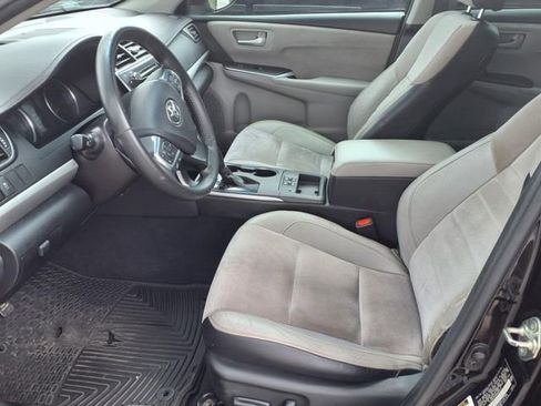 Used 2017 Toyota Camry XSE image 12