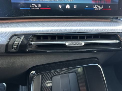 Used 2024 BMW X2 M35i AWD/4WD image 22