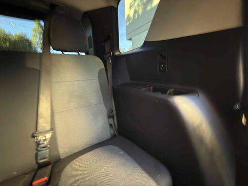 Used 2018 Chevrolet Traverse LT w/ LPO, Black Accent Package FWD image 69