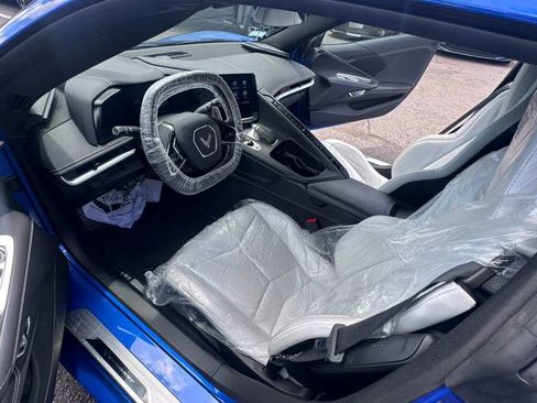 Used 2021 Chevrolet Corvette Stingray Coupe w/ Z51 Performance Package RWD image 3