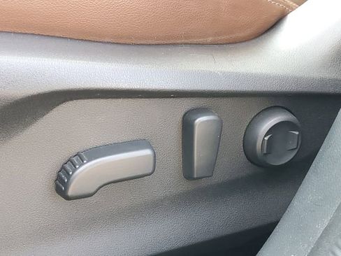 Used 2020 Subaru Forester Touring image 14