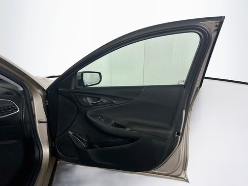 Used 2023 Chevrolet Malibu LT FWD image 30