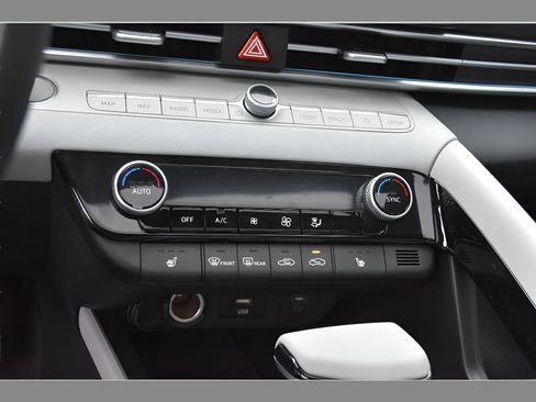 New 2026 Hyundai Elantra Limited FWD image 23