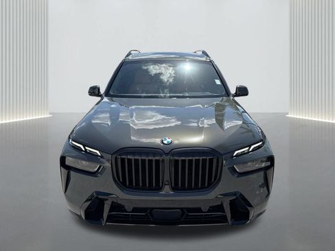 Used 2024 BMW X7 xDrive40i w/ M Sport Package AWD/4WD image 2