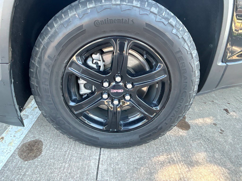 Used 2023 GMC Acadia AT4 w/ Technology Package AWD/4WD image 5