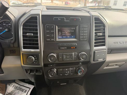 Used 2017 Ford F250 XLT w/ XLT Value Package image 30