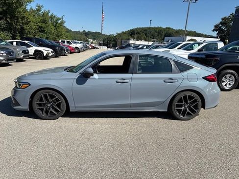 Used 2022 Honda Civic Sport Touring image 2