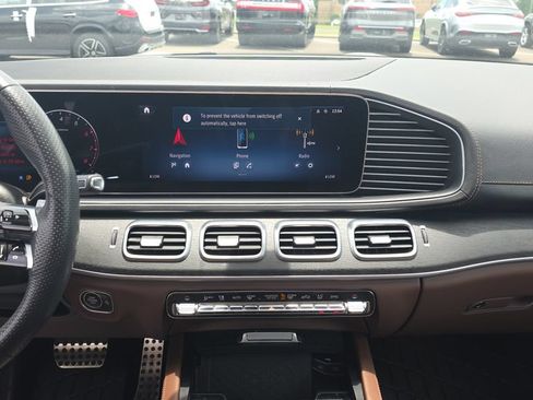 Certified 2024 Mercedes-Benz GLS 450 4MATIC image 27