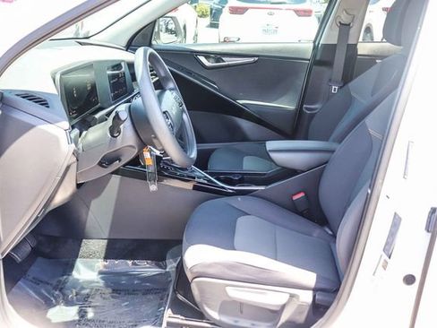 Used 2023 Kia Niro LX FWD image 21