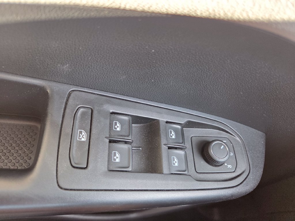 Used 2025 Volkswagen Taos S FWD image 19