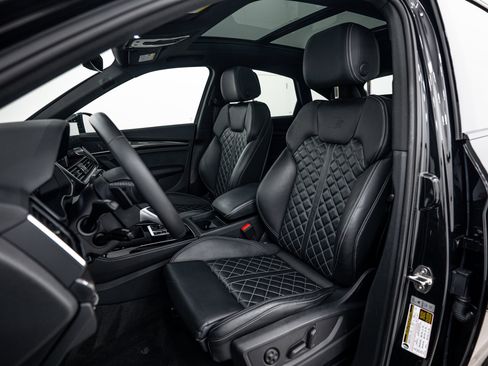 Used 2023 Audi SQ5 Premium Plus w/ Premium Plus Package image 16