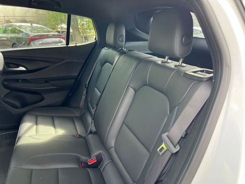 Used 2025 Buick Envista Sport Touring image 34