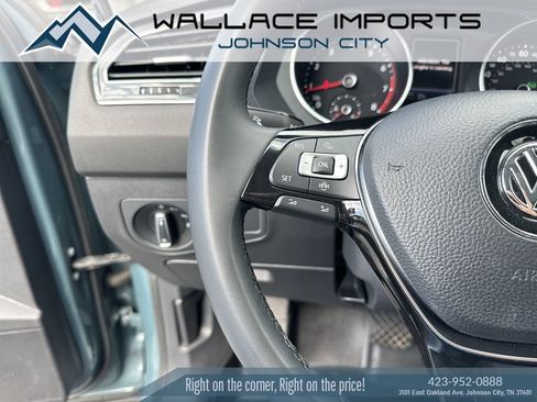 Used 2020 Volkswagen Tiguan SE w/ Panoramic Sunroof Package AWD/4WD image 31