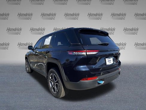 Used 2023 Jeep Grand Cherokee Trailhawk w/ Luxury Tech Group III image 7