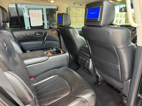 Used 2012 INFINITI QX56 4WD w/ Deluxe Touring Pkg image 20