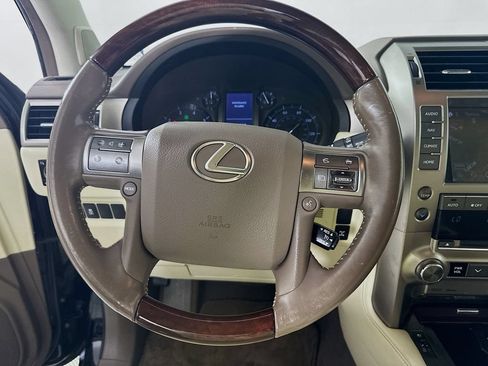 Used 2018 Lexus GX 460 Premium w/ Premium Package AWD/4WD image 18