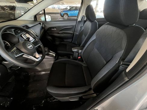 Used 2025 Nissan Versa SV FWD image 27