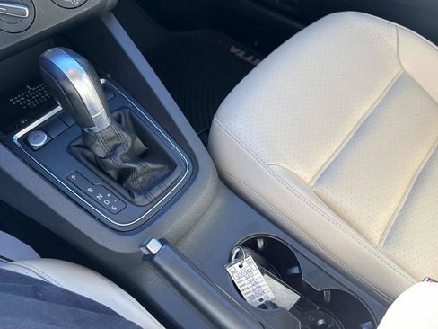 Used 2017 Volkswagen Jetta SE image 27