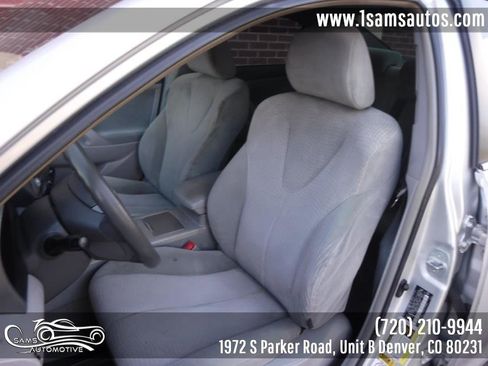 Used 2010 Toyota Camry LE image 17