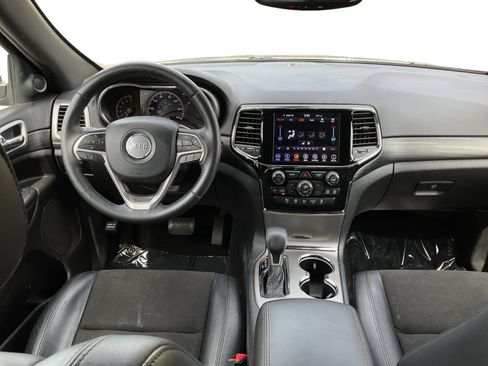 Used 2019 Jeep Grand Cherokee Altitude RWD image 14