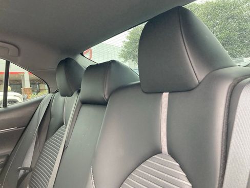 Used 2023 Toyota Camry SE image 10