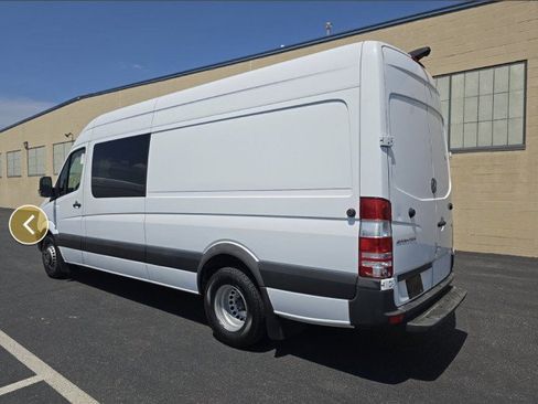 Used 2017 Mercedes-Benz Sprinter 3500 w/ Crew Cab Package image 3