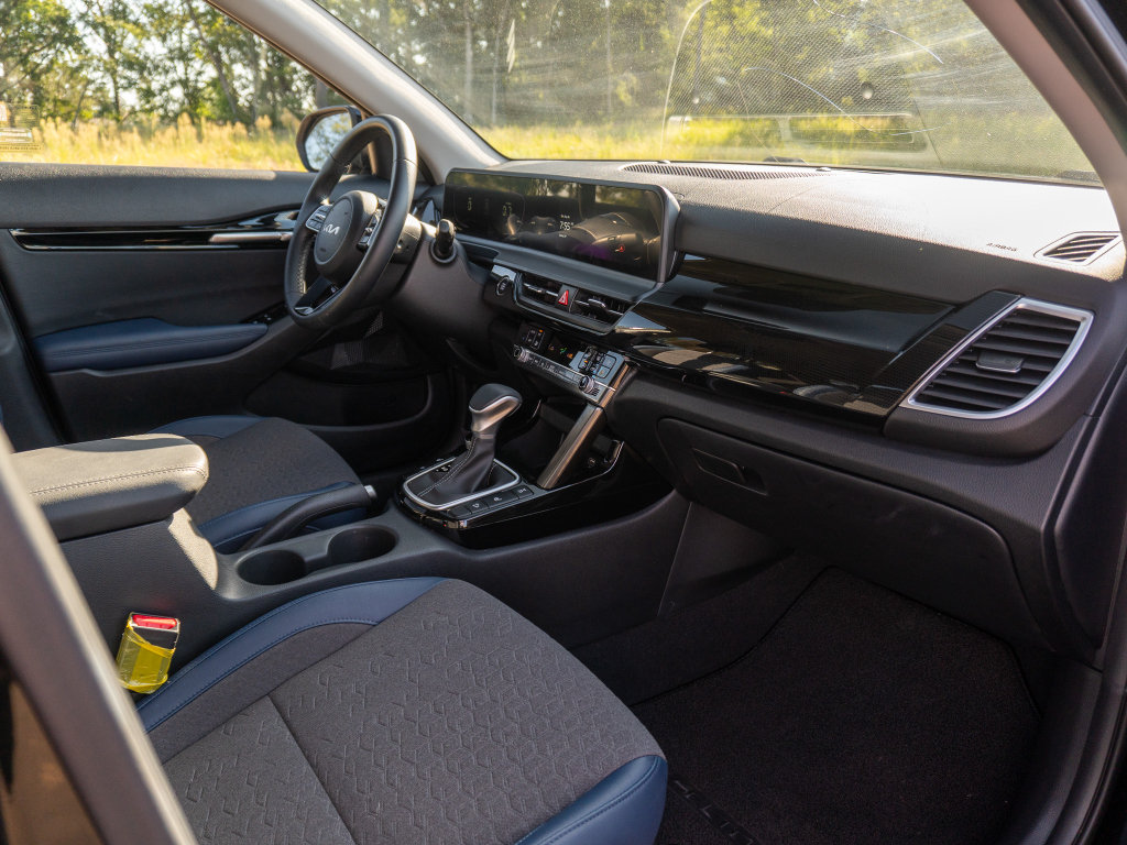 Used 2025 Kia Seltos S AWD/4WD image 18
