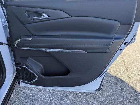 New 2026 Chevrolet Traverse High Country FWD image 36