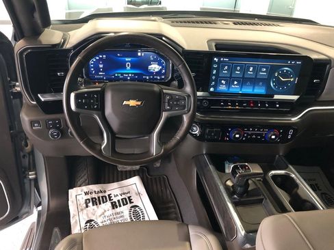 Used 2023 Chevrolet Silverado 1500 LTZ w/ Z71 Off-Road Package image 8