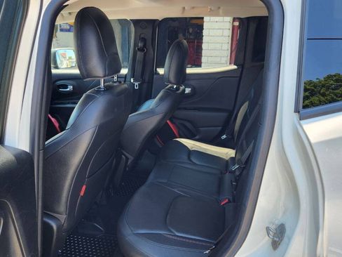 Used 2016 Jeep Renegade Trailhawk w/ Premium Trailhawk Package AWD/4WD image 13