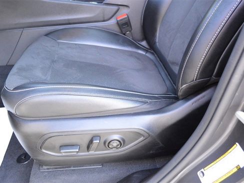 Used 2023 Jeep Grand Cherokee Altitude image 13