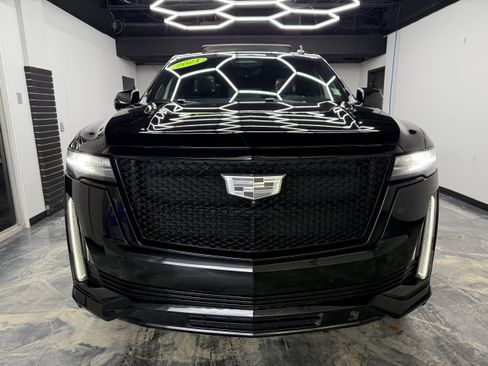 Used 2021 Cadillac Escalade Sport Platinum image 6