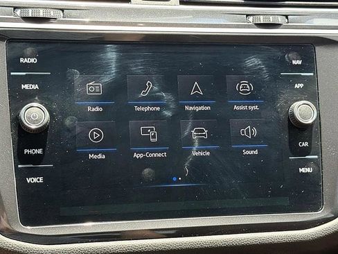 Used 2024 Volkswagen Tiguan SEL R-Line w/ MDO Package, Two-Row AWD/4WD image 32