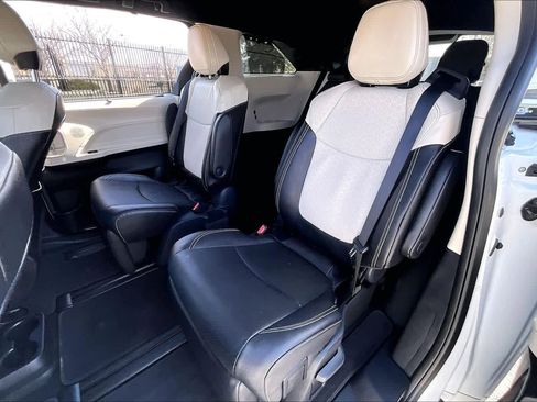 Certified 2026 Toyota Sienna Limited image 20
