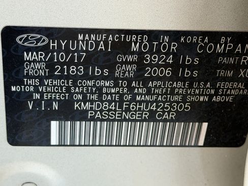 Used 2017 Hyundai Elantra SE FWD image 30