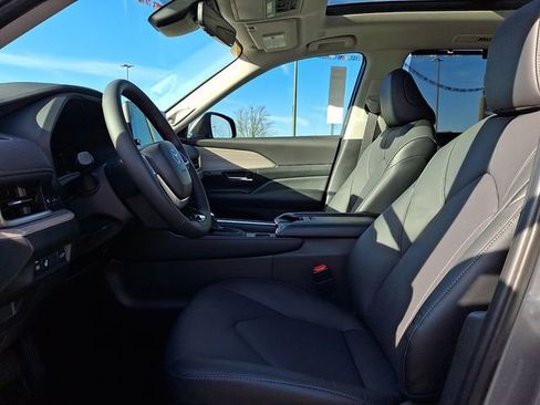 Used 2026 Toyota Grand Highlander Limited image 13