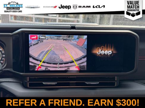 Used 2025 Jeep Wrangler Unlimited Rubicon image 27