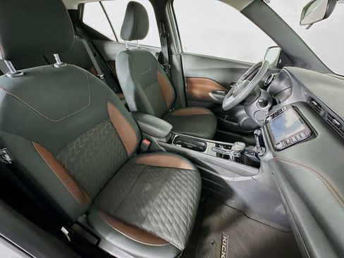 Used 2023 Nissan Kicks SR image 27