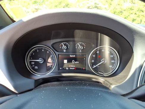Used 2024 Buick Enclave Essence w/ Experience Buick Package FWD image 19