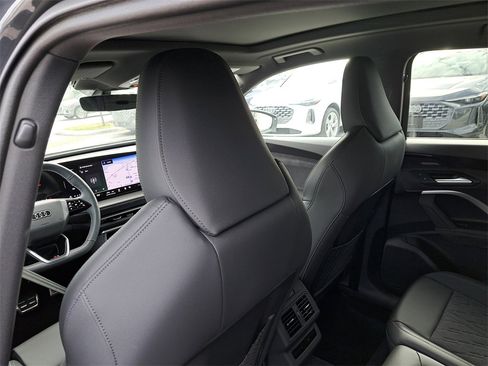 New 2025 Audi SQ5 Premium Plus image 25