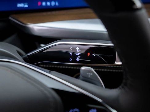 New 2026 Cadillac Escalade Platinum Sport w/ LPO, ONYX Package image 26