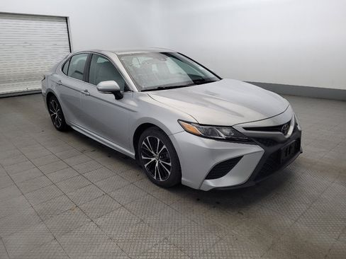 Used 2018 Toyota Camry SE w/ Convenience Package image 13