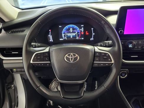 Used 2025 Toyota Grand Highlander AWD image 27