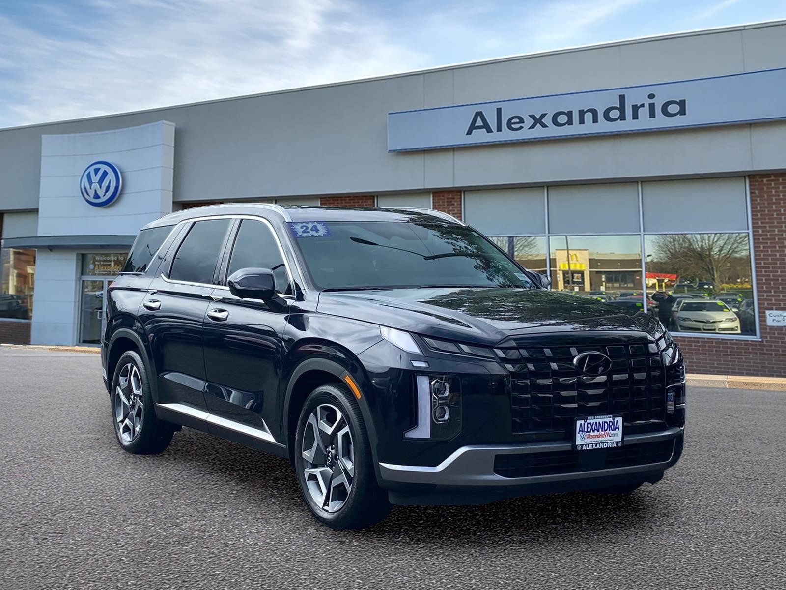 Used 2024 Hyundai Palisade SEL FWD image 1