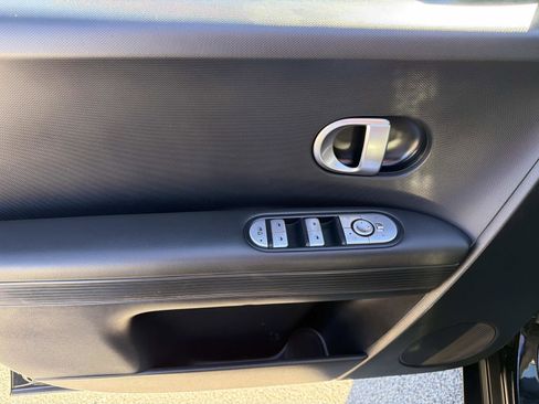 Used 2024 Hyundai Ioniq 5 SE image 20