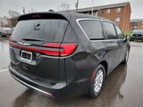 New 2025 Chrysler Pacifica Select image 4